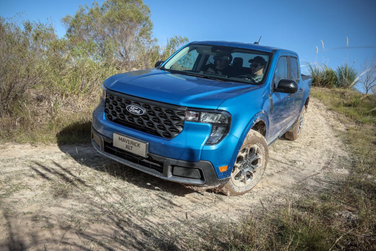 Ford Maverick - foto 1