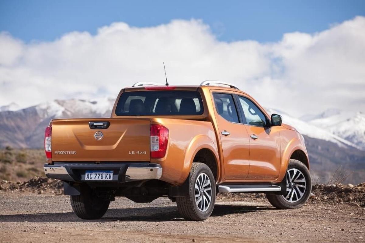 Nissan Frontier - foto 2